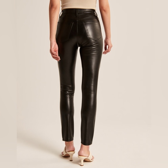 Vegan Leather Skinny Pants - Picture 2 of 7